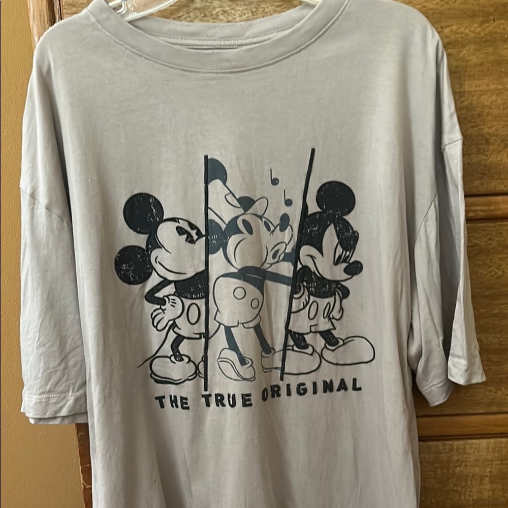 Disney Gray Mickey Mouse Short Sleeve Tee